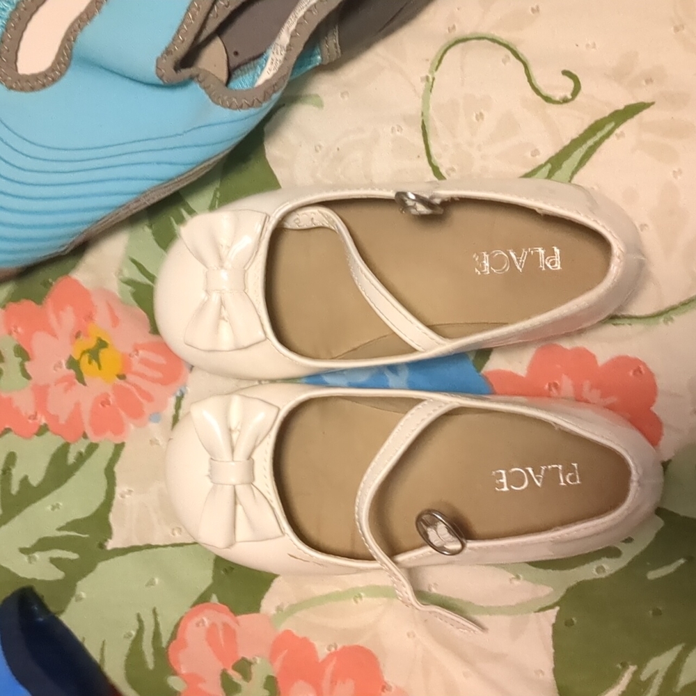 Girl shoes